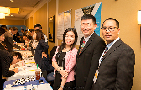 PP电子游戏SAPA年会代表：左→右： 刘雯颖博士、汪俊博士、王建峰博士
