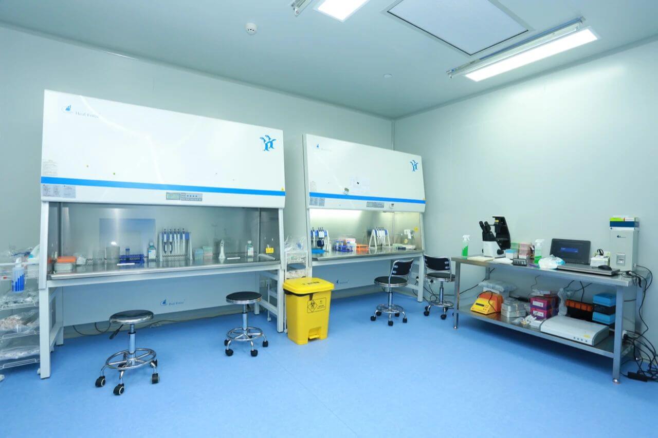 逻晟生物研发尝试室2.jpg