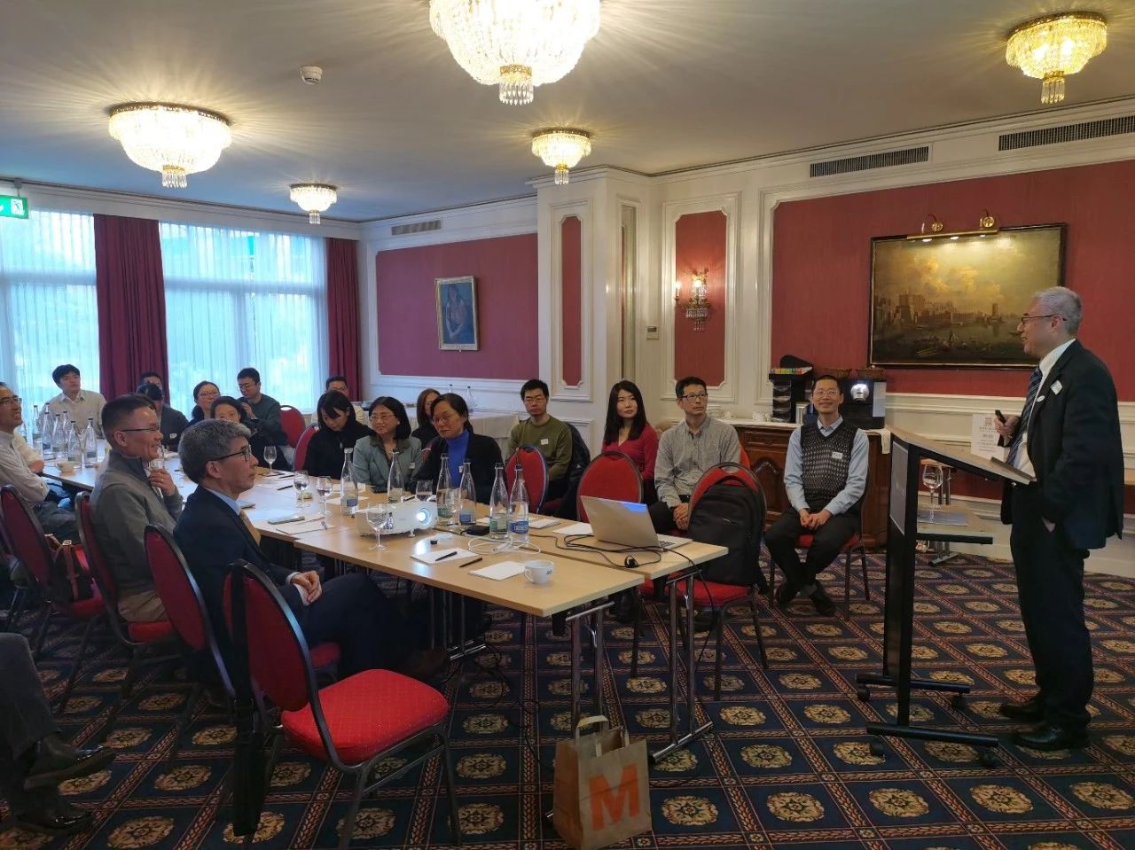 PP电子游戏协办的2025瑞士生物医药华人蛇年新春团圆圆满进行